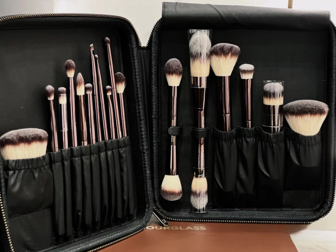 What brushes combined in a makeup brush set?